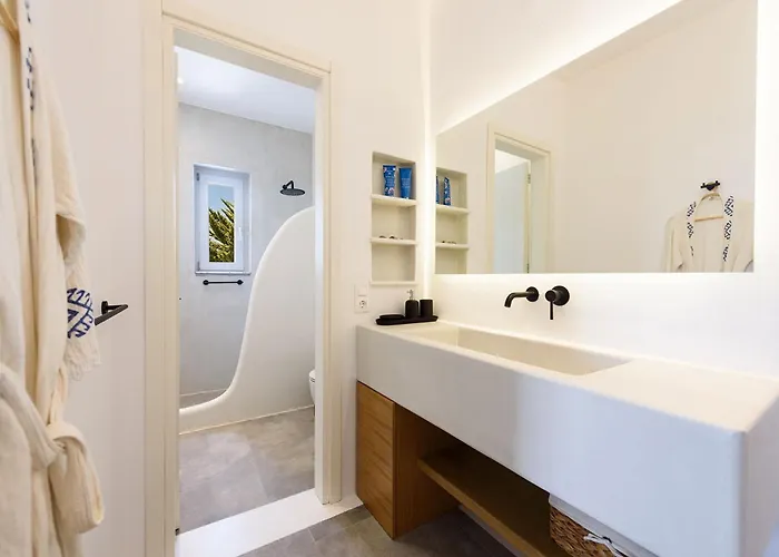 Akoya Pearl - Sea Front Willa *