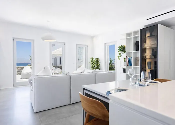 Akoya Pearl - Sea Front Willa *