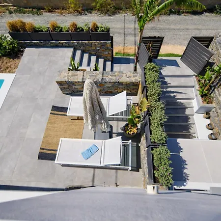 Akoya Pearl - Sea Front Villa