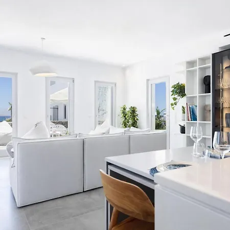 Akoya Pearl - Sea Front Villa *