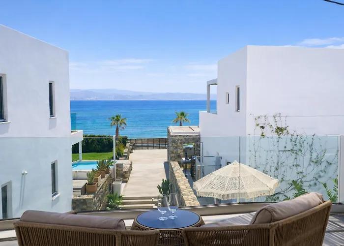 Akoya Pearl - Sea Front