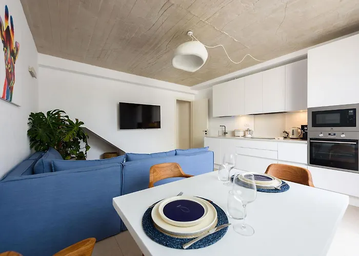 Akoya Pearl - Sea Front Vila Ambelas