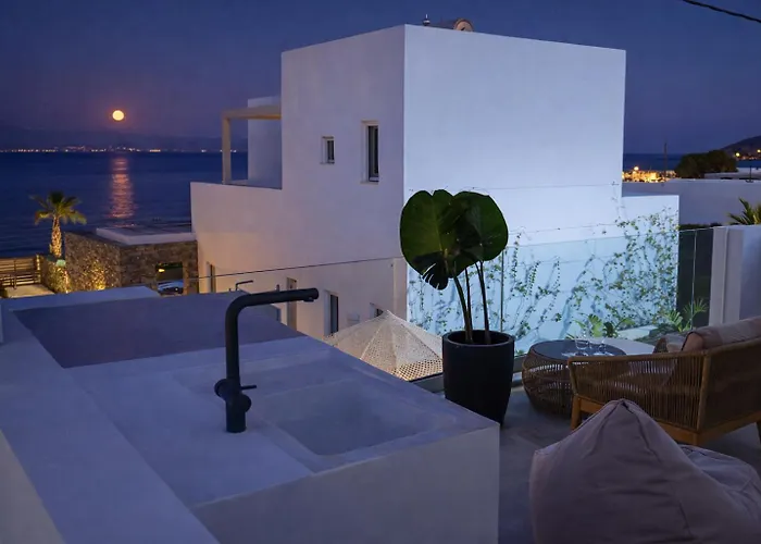 Akoya Pearl - Sea Front