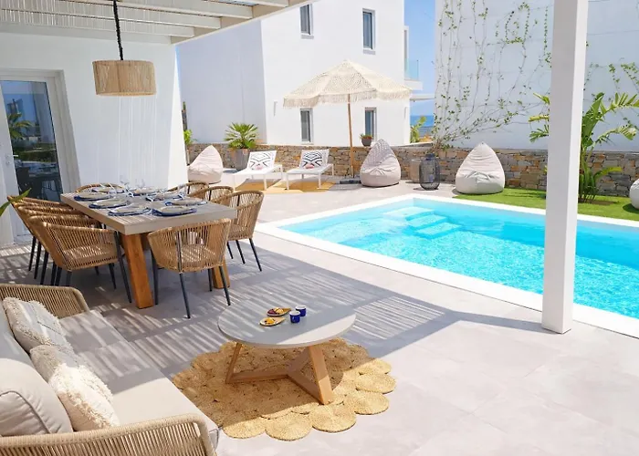 Akoya Pearl - Sea Front Vila Ambelas