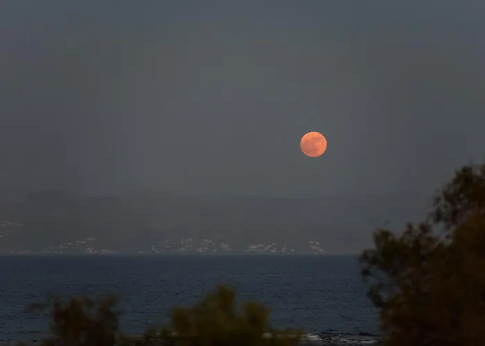 Vila Akoya Pearl - Sea Front Ambelas